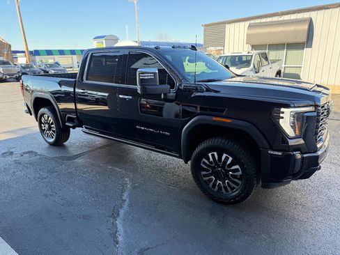 Used 2024 GMC Sierra 2500 Denali Ultimate w/ Max Trailering Package image 6