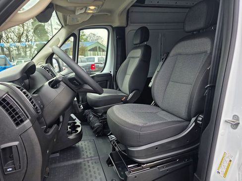 New 2026 RAM ProMaster 2500 w/ Convenience Group image 4