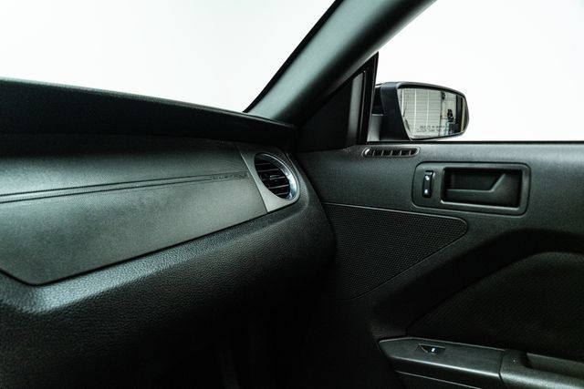 Used 2013 Ford Mustang GT RWD image 27