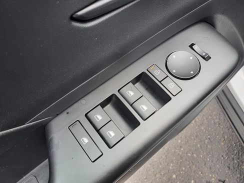 Used 2025 Hyundai Kona SEL AWD/4WD image 14