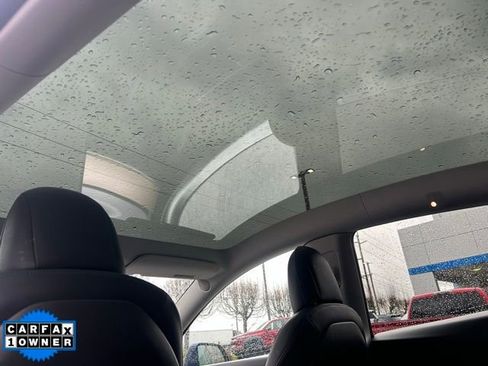 Used 2021 Tesla Model Y Performance image 14