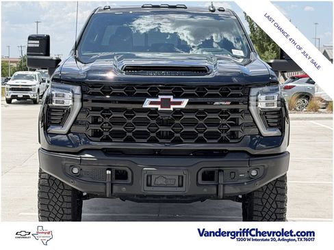 Certified 2025 Chevrolet Silverado 2500 ZR2 w/ ZR2 Bison Edition AWD/4WD image 7