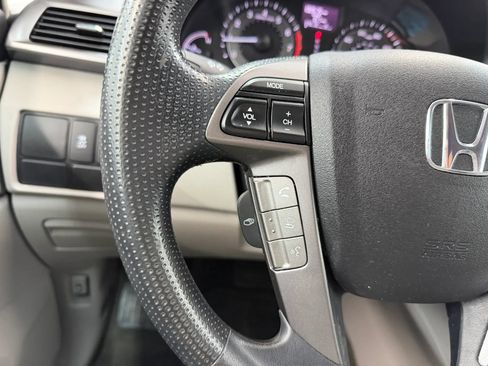 Used 2014 Honda Odyssey LX image 19