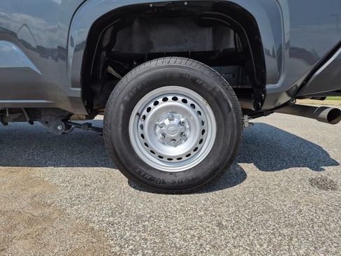 Used 2025 Toyota Tacoma SR AWD/4WD image 9