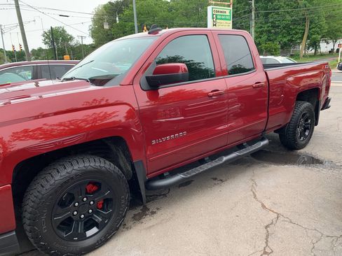 Used 2018 Chevrolet Silverado 1500 LT w/ All Star Edition AWD/4WD image 11