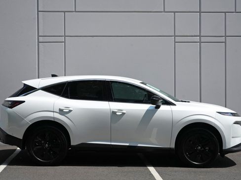Used 2025 Nissan Murano SV AWD/4WD image 47