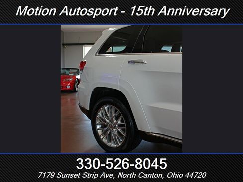 Used 2017 Jeep Grand Cherokee Summit AWD/4WD image 53