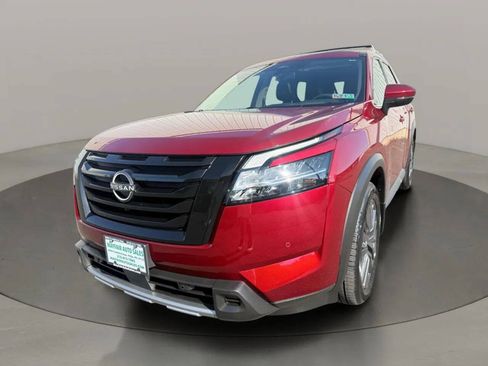 Used 2023 Nissan Pathfinder SL w/ SL Premium Package AWD/4WD image 4