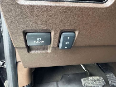 Used 2023 Ford F450 King Ranch w/ Chrome Package image 30