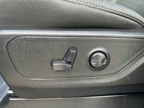 Used 2025 RAM 1500 Big Horn AWD/4WD image 31