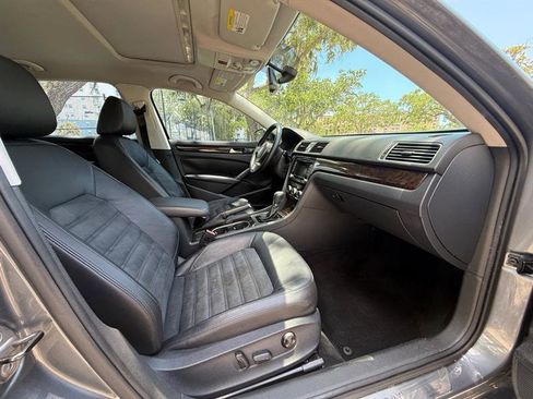 Used 2014 Volkswagen Passat TDI SEL Premium FWD image 16