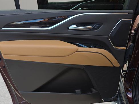 Certified 2022 Cadillac Escalade ESV Premium Luxury w/ LPO, Illumination Package image 25