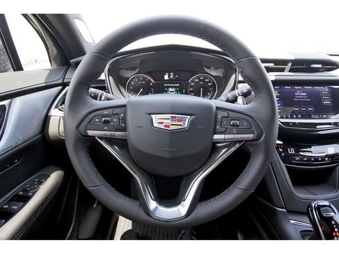 New 2025 Cadillac XT6 Sport w/ LPO, Onyx Lite Package image 14