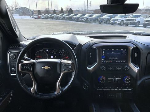 Used 2022 Chevrolet Silverado 2500 High Country image 12