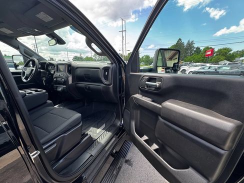Used 2022 Chevrolet Silverado 2500 Custom w/ Custom Value Package AWD/4WD image 24