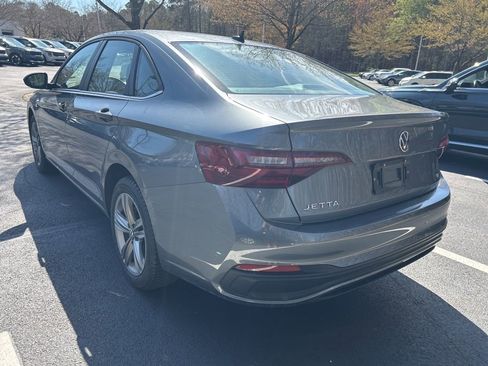 Used 2024 Volkswagen Jetta SE image 11
