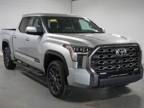 Used 2024 Toyota Tundra Platinum image 3
