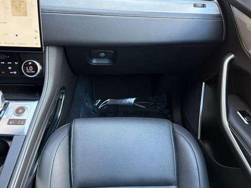 Used 2026 Jaguar F-PACE R-Dynamic S AWD/4WD image 34