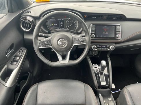 Used 2020 Nissan Kicks SR w/ SR Premium Package FWD image 25
