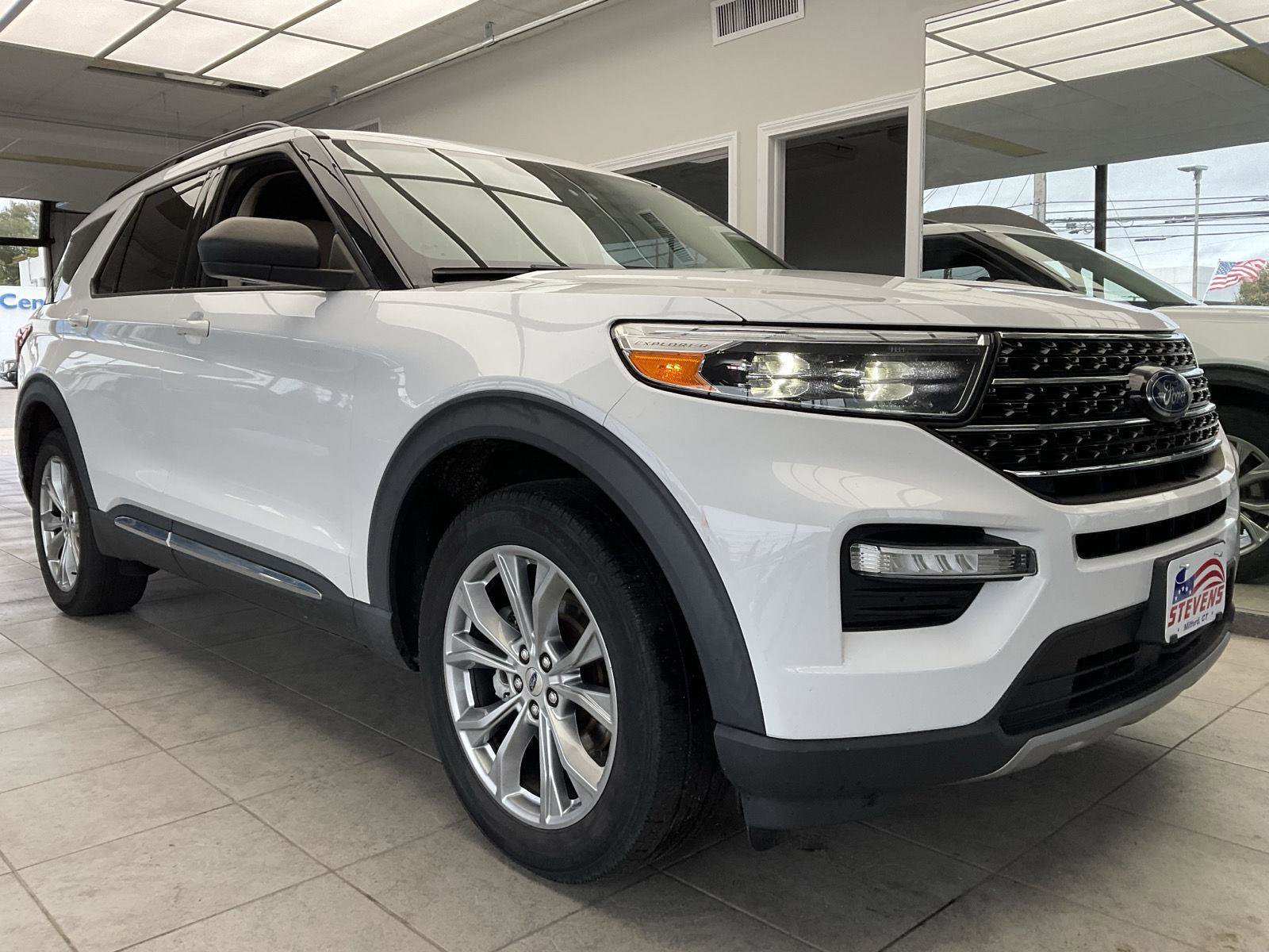 Used 2020 Ford Explorer XLT w/ Equipment Group 202A AWD/4WD image 1