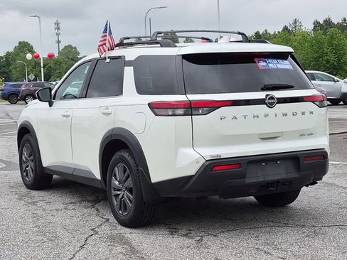 Used 2024 Nissan Pathfinder SV AWD/4WD image 4