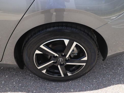 Used 2024 Nissan Sentra SV FWD image 14