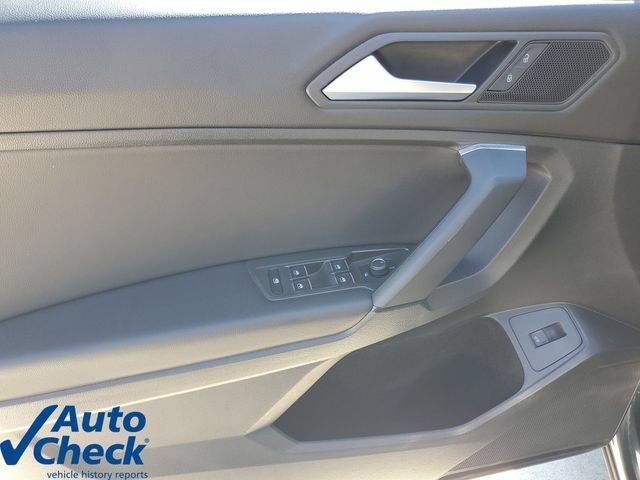 Used 2019 Volkswagen Tiguan SEL FWD image 20