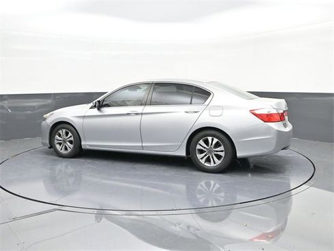 Used 2013 Honda Accord LX image 5