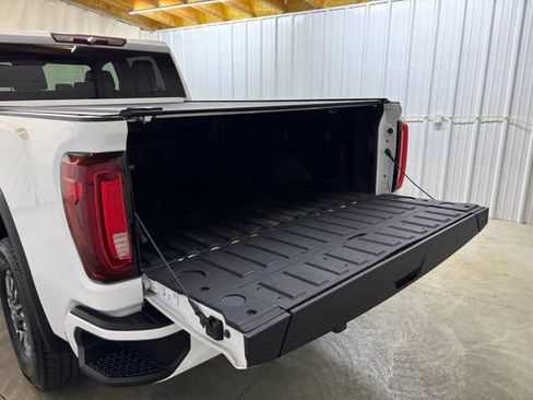 Used 2022 GMC Sierra 2500 AT4 w/ Gooseneck/5TH Wheel Package AWD/4WD image 12