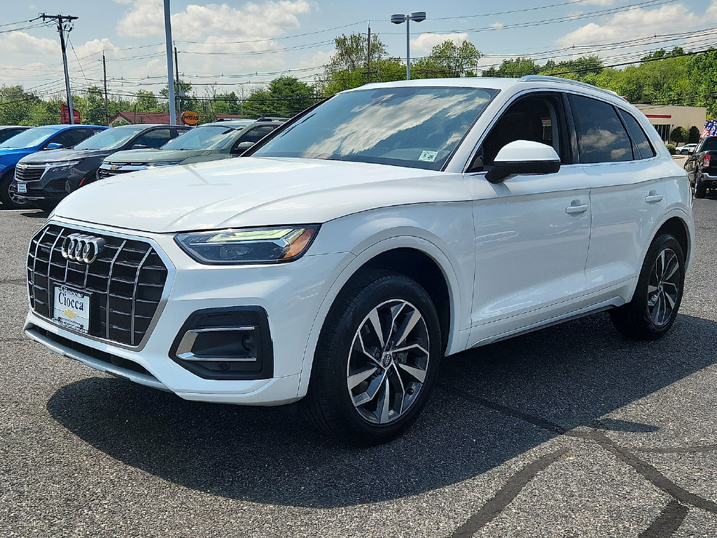Used 2021 Audi Q5 2.0T Premium Plus w/ Premium Plus Package AWD/4WD image 3