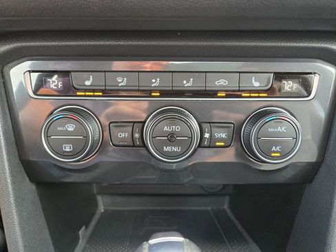 Used 2021 Volkswagen Tiguan SE R-Line image 30