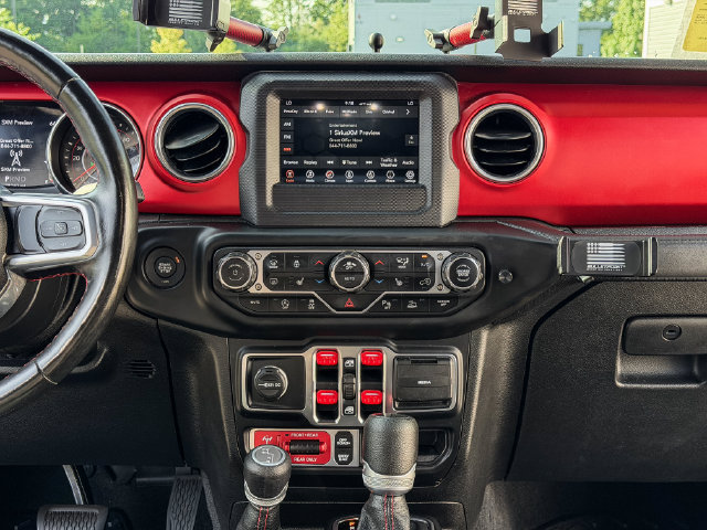 Used 2020 Jeep Gladiator Rubicon w/ LED Lighting Group AWD/4WD image 24