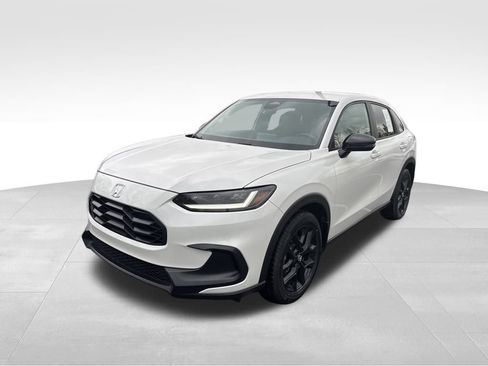 Used 2025 Honda HR-V Sport image 3