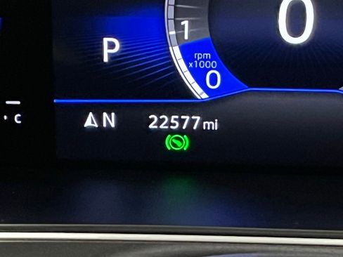 Used 2023 Volkswagen Tiguan SE w/ Panoramic Sunroof Package image 24