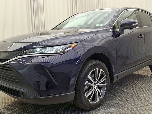 Certified 2022 Toyota Venza LE AWD/4WD image 7