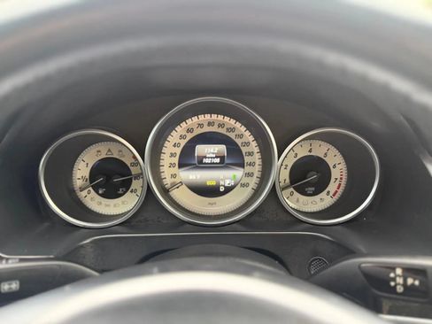 Used 2014 Mercedes-Benz E 550 4MATIC Sedan w/ Premium 1 Package image 17