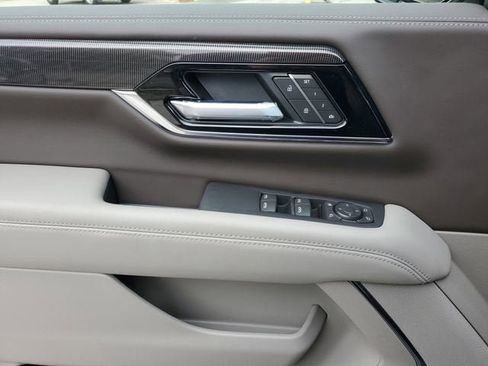 New 2026 GMC Yukon Elevation w/ Elevation Premium Package image 17