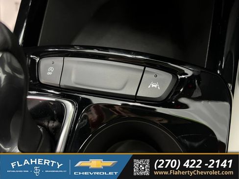 New 2026 Chevrolet Trax LT w/ LT Convenience Package FWD image 30