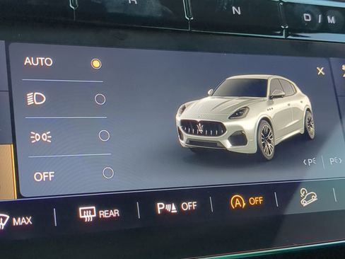 Used 2025 Maserati Grecale Modena image 57