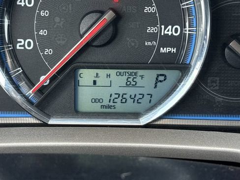 Used 2013 Toyota RAV4 Limited AWD/4WD image 23