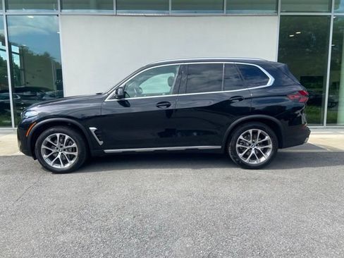 Used 2026 BMW X5 xDrive40i w/ Premium Package AWD/4WD image 2