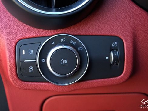 Used 2019 Alfa Romeo Stelvio Ti image 23