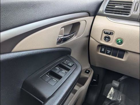 Used 2019 Honda Ridgeline RTL image 17
