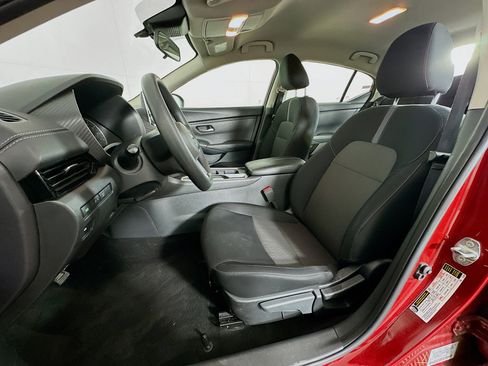 Used 2024 Nissan Sentra SV image 13