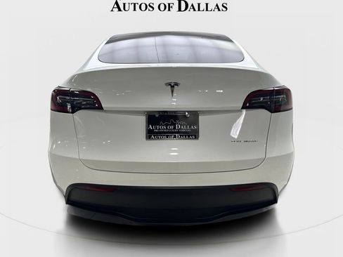 Used 2024 Tesla Model Y Long Range AWD/4WD image 7