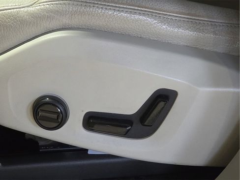 Used 2021 Volvo XC90 T5 Momentum w/ Climate Package image 18