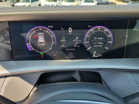 Used 2025 Volkswagen Tiguan SE FWD image 26