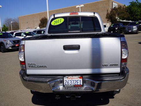 Used 2011 Toyota Tacoma Base w/ SR5 Pkg #2 w/JBL Audio image 9