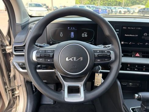 Used 2023 Kia Sportage LX AWD/4WD image 15