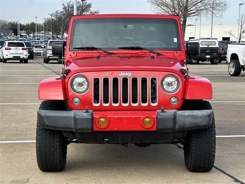Used 2017 Jeep Wrangler Sahara image 8